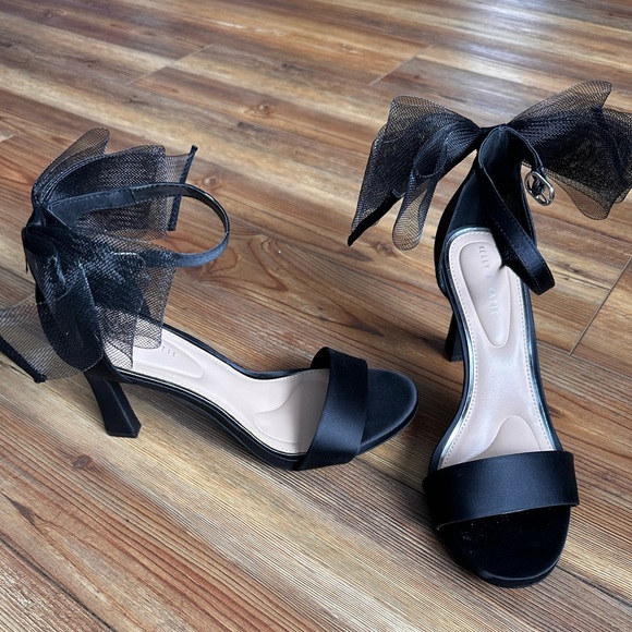 Kelly & Katie Shoes - Kelly & Katie Black Bow Ankle Strap Heels – Size 8.5M – Elegant Statement